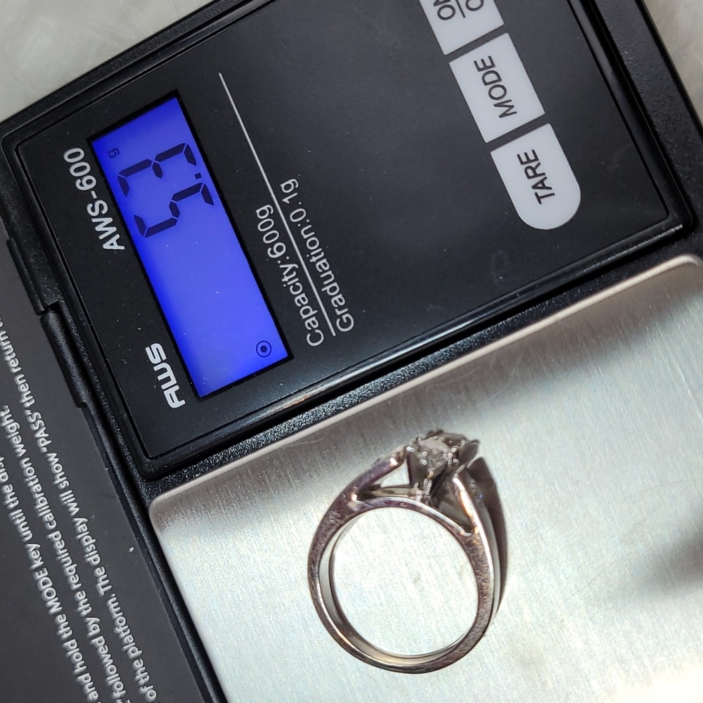 G/VVS1 0.58 OVAL DIAMOND CATHEDRAL SET 14 KT WHITE GOLD RING WITH APPRA… - Picture 16 of 16